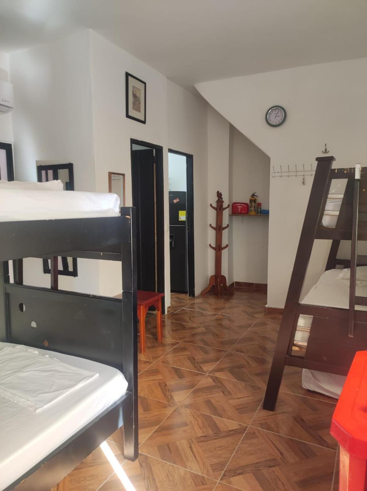 41, Aldea Doradal Santorini Colombiano *